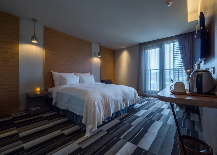 Watermark Hotel Kaohsiung Main Station